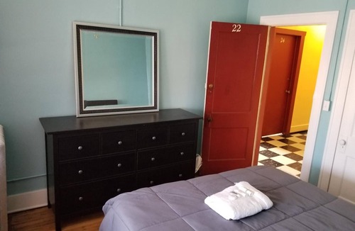 Hamtramck Hostel | Hamtramck Hostel