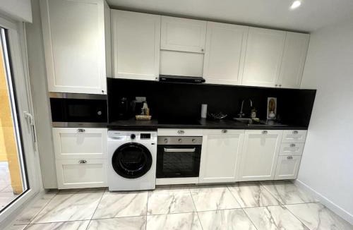 Mantes-la-Jolie Apartment | Hana Home Mantes-la-jolie 6 personnes Parking public gratuit Business&Family