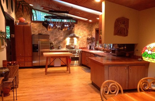 Shandaken House | Handcrafted Elegance Close to PHOENICIA