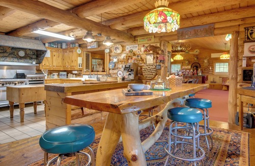 Candor Cabin | Handcrafted Log Cabin in Candor: Group Getaway!