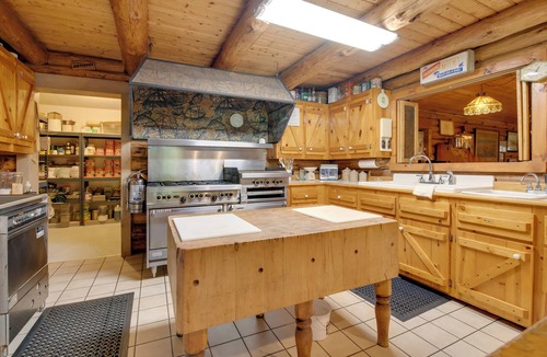 Candor Cabin | Handcrafted Log Cabin in Candor: Group Getaway!