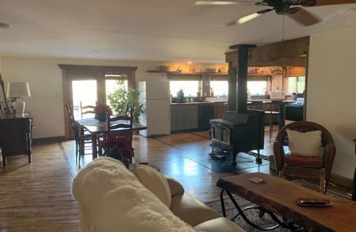 Versailles Cabin | Handcrafted Rustic Cabin on the Bourbon Trail