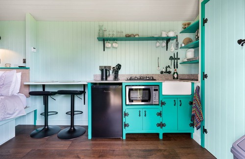 Redruth Apartment | Handcrafted Shepherd's Hut & Shower