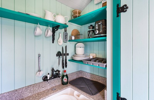 Redruth Apartment | Handcrafted Shepherd's Hut & Shower