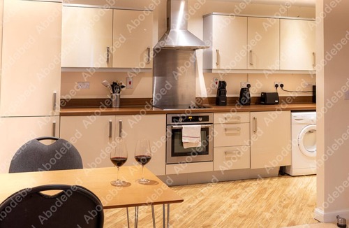 Hemel Hempstead Apartment | Handleys Ct, Penthouse 67 2 bed/2