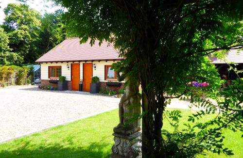 Lower Assendon House | Handywater Cottages