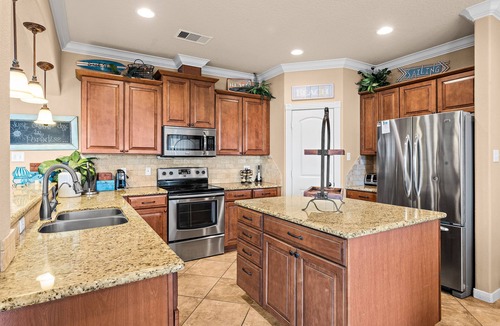 Surfside Beach House | Hang Loose (Formally Cal-Sey) Upgraded Beach Front Home!