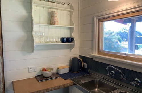 Newham House | Hanging Rock Farm Stay