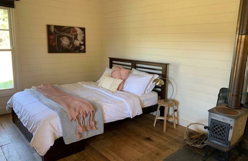 Newham House | Hanging Rock Farm Stay