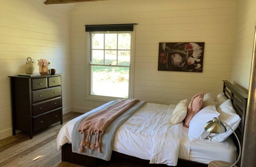 Newham House | Hanging Rock Farm Stay