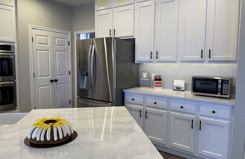 Pflugerville House | Hangout with Pool, Game Room and 7 Bedrooms