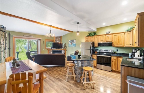 Biwabik Condo | Hank's Lake & Links: The Quarry