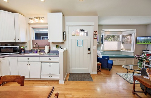 Historic Railroad District House | Hanna's House by WanderLodges