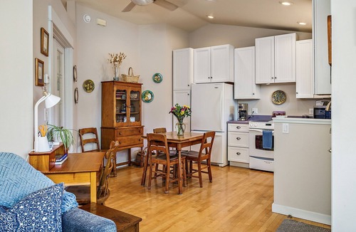 Historic Railroad District House | Hanna's House by WanderLodges