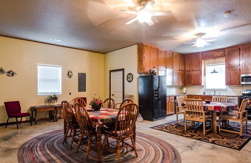 Huntsville House | Hannah House ~ Your Vacation Awaits!