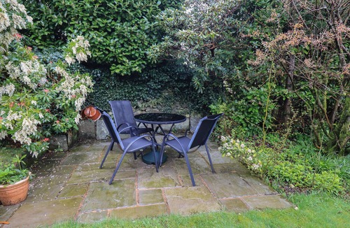 Hawkshead Cottage | HANNAKIN BARN, romantic in Hawkshead