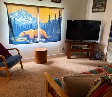 Darby Cabin | Hannon House