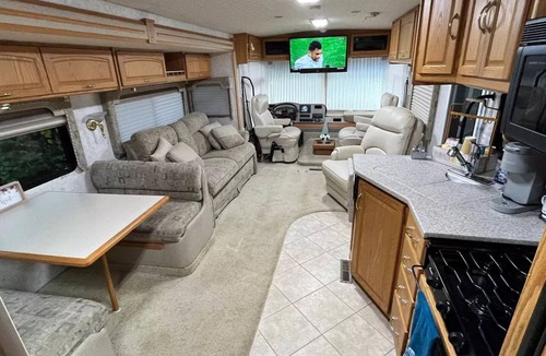 Seneca House | Hanover Haven Motorhome