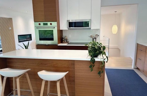 Hanover House | Hanover home - Right in Town, 5 min walk to Dartmouth College!