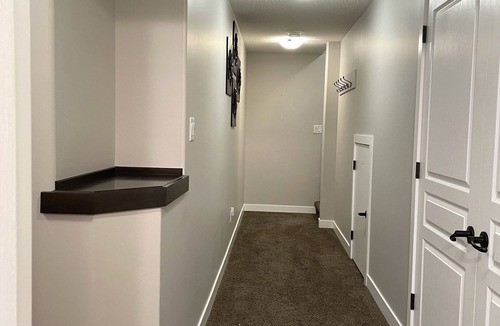 Regina House | Hanuel’s Place is an elegant and cozy suite in Regina Saskatchewan, Canada