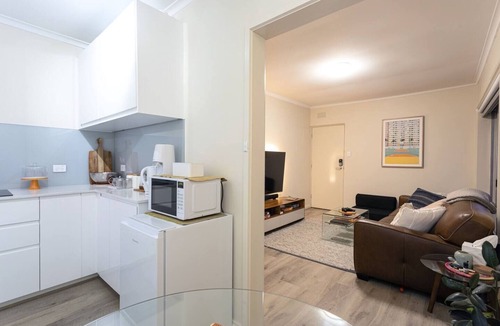 Thornbury Apartment | Happening Harold Street!