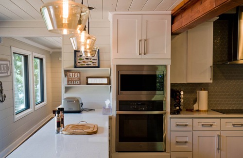 Streetman House | Happy Acres Lakehouse on 30+ Acres!