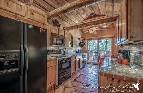 Ruidoso Cabin | Happy Bears Cabin | Beary Cozy Getaway w/Fireplace & Forest Views