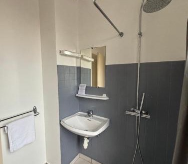 Saint-Michel-en-l'Herm Hotel | Happy Break