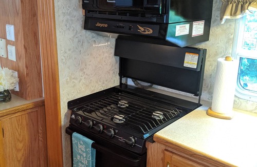 Singers Glen RV Rental | Happy Camper scenic getaway
