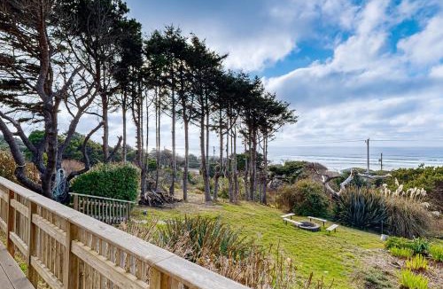 Waldport House | Happy Clam