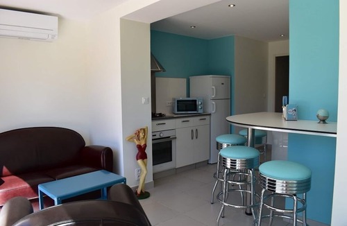 Grabels House | HAPPY DAYS ACCOMMODATION IN A 2-HECTARE PROPERTY NEAR MONTPELLIER SWIMMING POOL