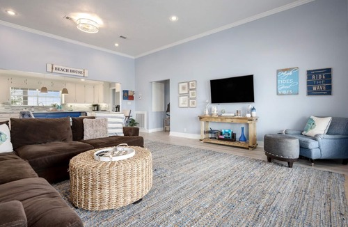 Crystal Beach House | Happy Days On Waterways - Pool, Boat Slip, Bay Access, close to beach!
