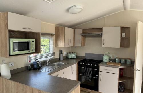 Brazzacott Apartment | Happy days plot 16