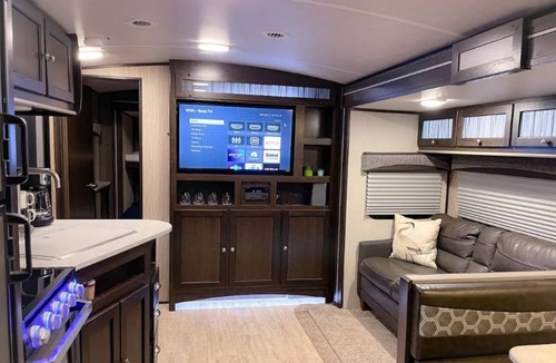 Gravois Mills House | Happy Heron RV/Camper - Lake of the Ozarks