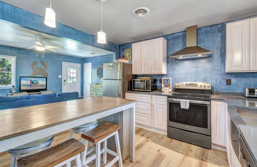 Piney Island House | Happy Hideaway by Seaside Vacations & Sales