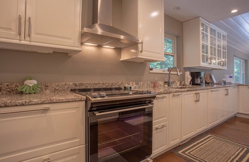 Ridgedale House | Happy Hideaway 4 Bedroom Home by RedAwning