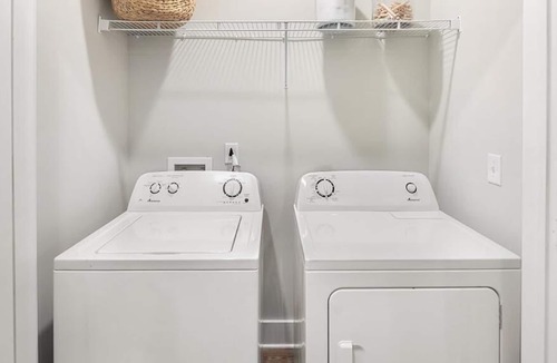 Ladson Apartment | happy home