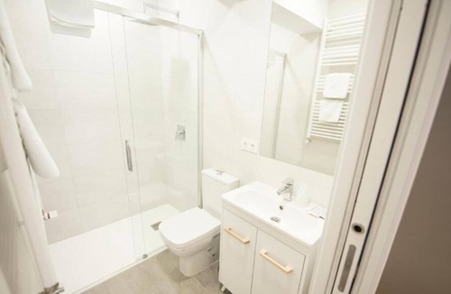 Burgos Hostel | Happy Hostal Carrales