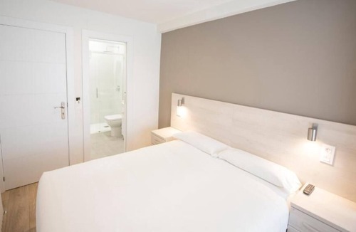 Burgos Hostel | Happy Hostal Carrales