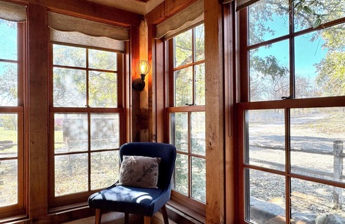 Fort Worth Cabin | Happy Oaks Cabin Retreat on stunning acreage with trees, ponds, walking trails.