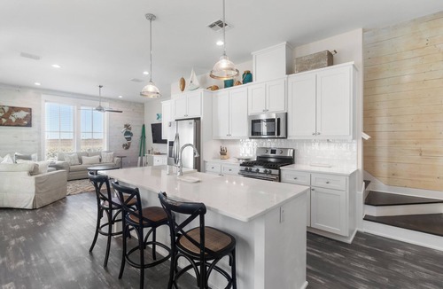 Cinnamon Shore Cottage | Happy Ours 125 FI