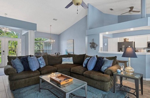 South Venice House | Happy Ours 2 - beautiful walk to beach home