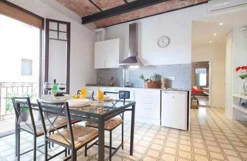 El Camp de l'Arpa del Clot Apartment | Happy People Gaudi Sant Pau