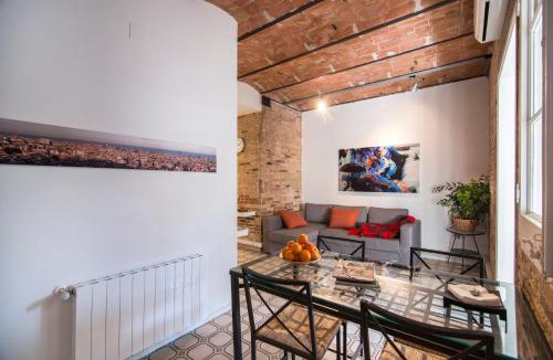 El Camp de l'Arpa del Clot Apartment | Happy People Gaudi Sant Pau Apartments