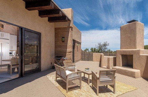 Tesuque House | Happy Ram: Views! Beautiful. Peaceful. Upscale. Secluded.