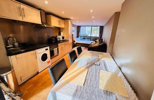 South Bank Apartment | Happy River Thames View Entire Apartment