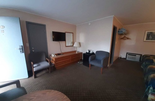 Hannibal Hotel | Happy Stay Inn