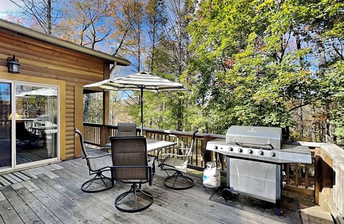Thayerville Cabin | Happy Trails by Taylor Made Deep Creek