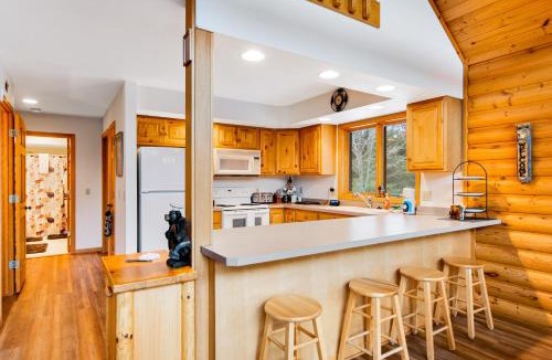 Friendship House | Happy Trails Cabin