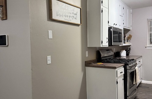 Plainview House | Happy Trails on Navajo Trail
